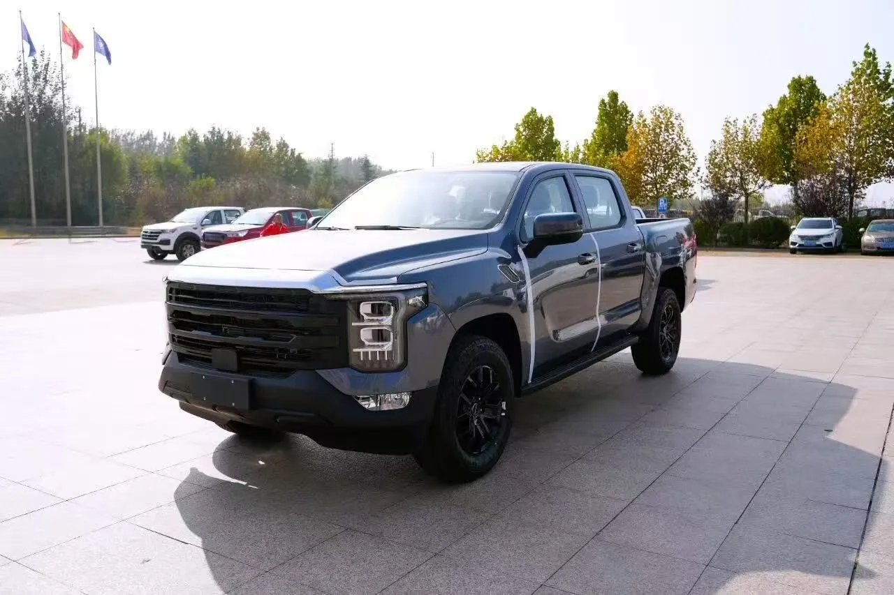 Hot Sale Tunland G7 Right Rudder 2WD Pickup with Diesel Automatic Transmission — image 3