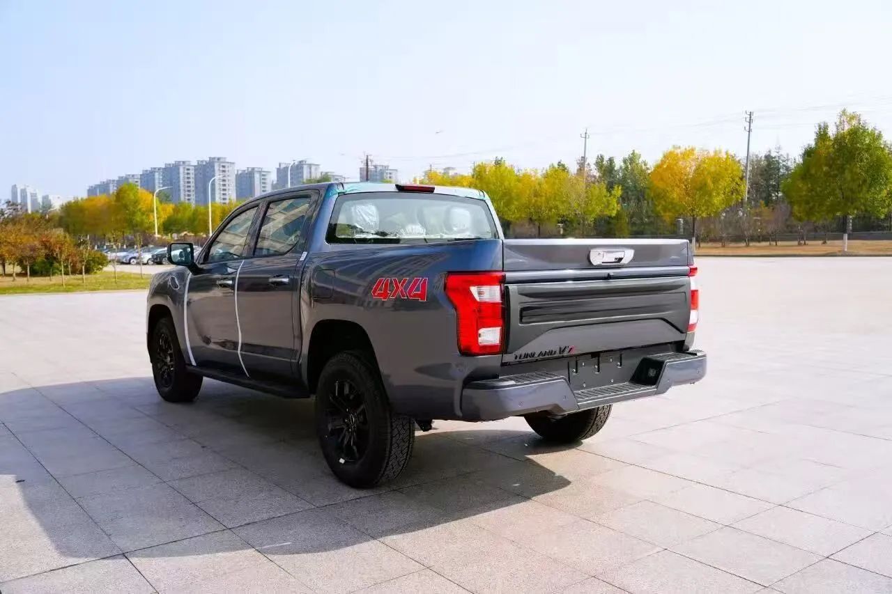 Hot Sale Tunland G7 Right Rudder 2WD Pickup with Diesel Automatic Transmission — image 5