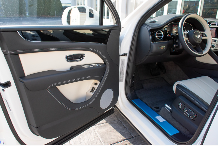 Bently Bentayga Luxury SUV Vorschaubild 9