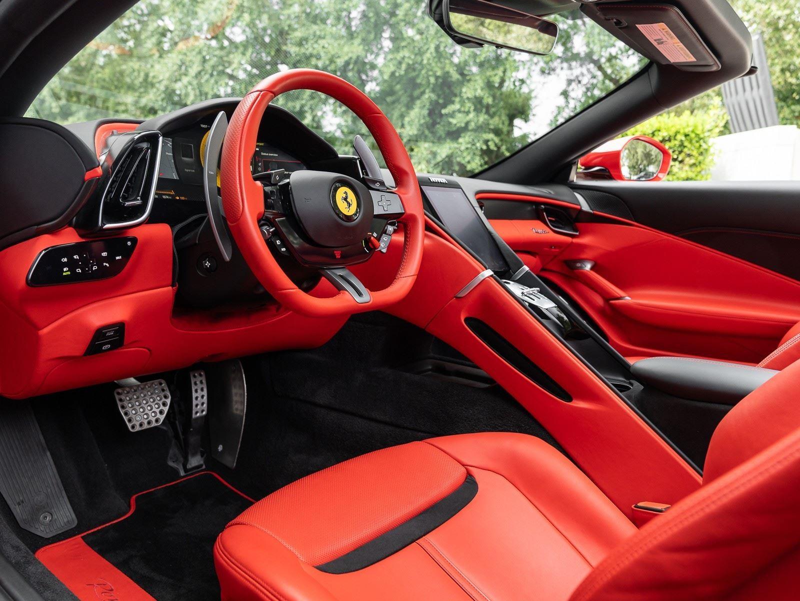 2024 Ferrari Roma Spider — image 2