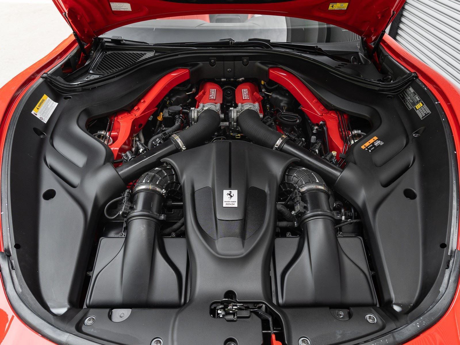2024 Ferrari Roma Spider — image 3