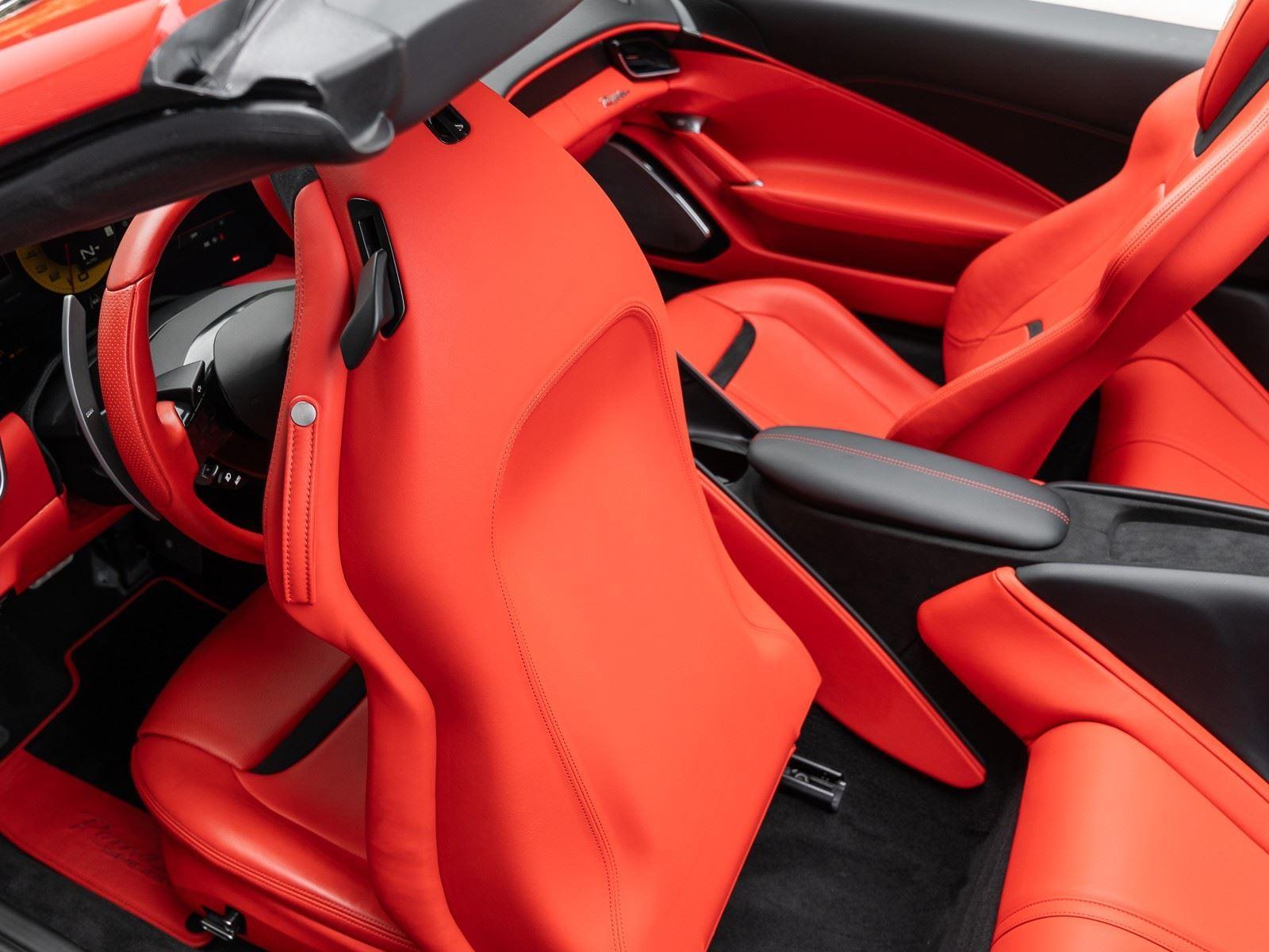 2024 Ferrari Roma Spider Thumbnail 9