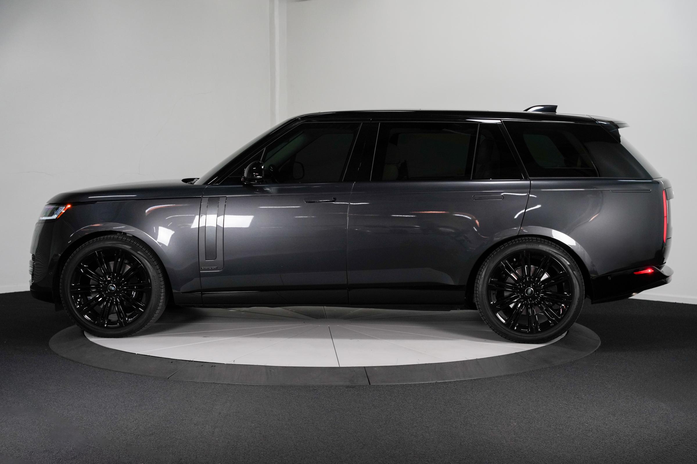 Range Rover Autobiography Luxury SUV — image 5