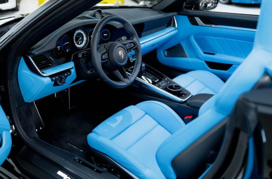 Porsche 911 Turbo S Coupe — image 2