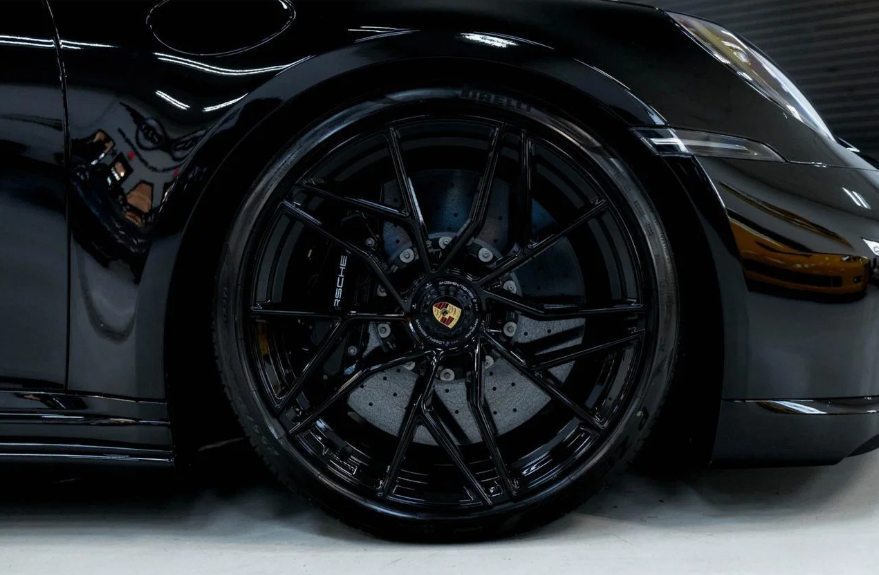 Porsche 911 Turbo S Coupe — image 3