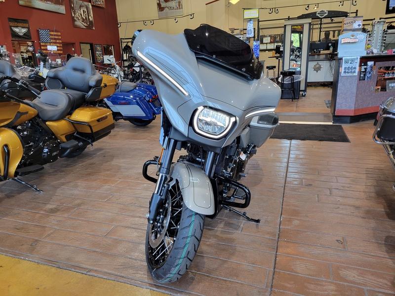 Harley-Davidson CVO Street Glide 2024