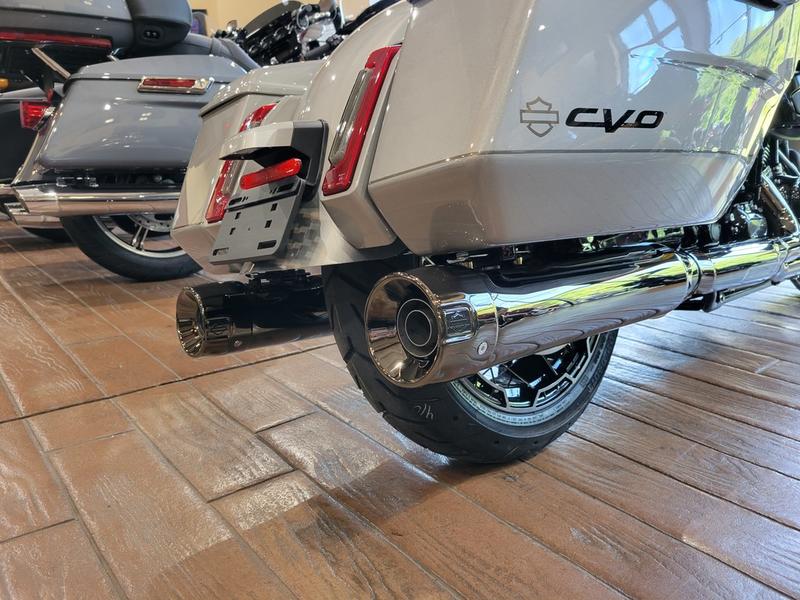 Harley-Davidson CVO Street Glide 2024 — image 3