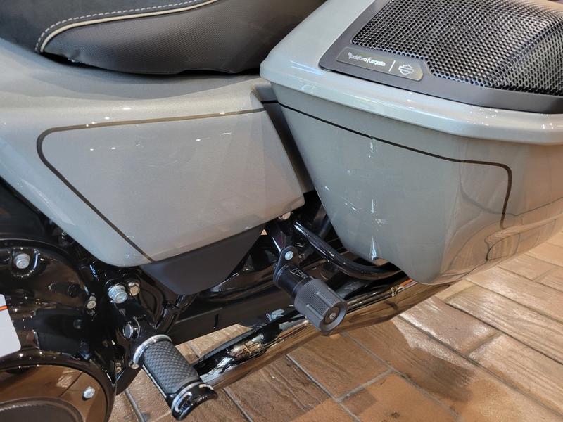 Harley-Davidson CVO Street Glide 2024 Thumbnail 6