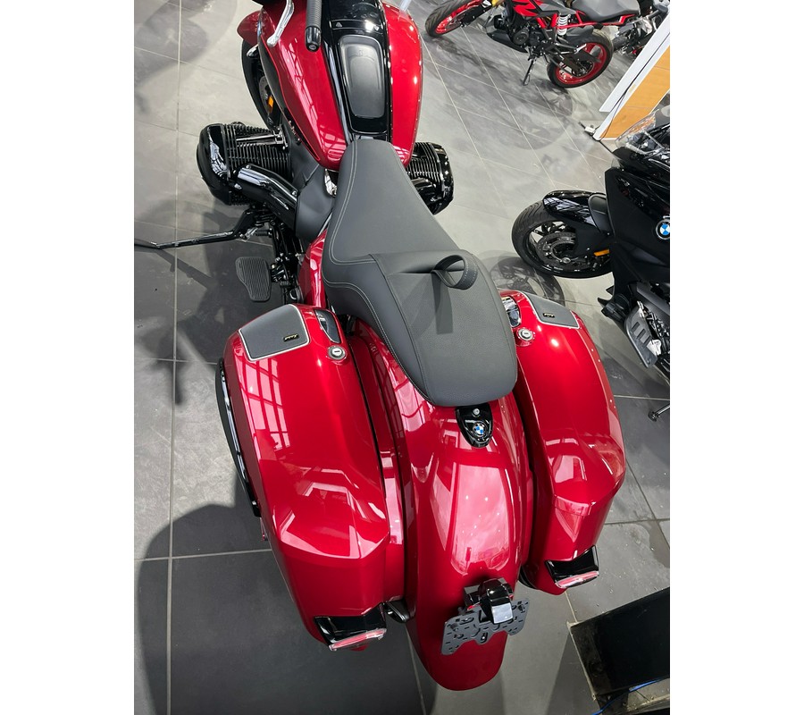 RED 2025 BMW R18 B — image 3