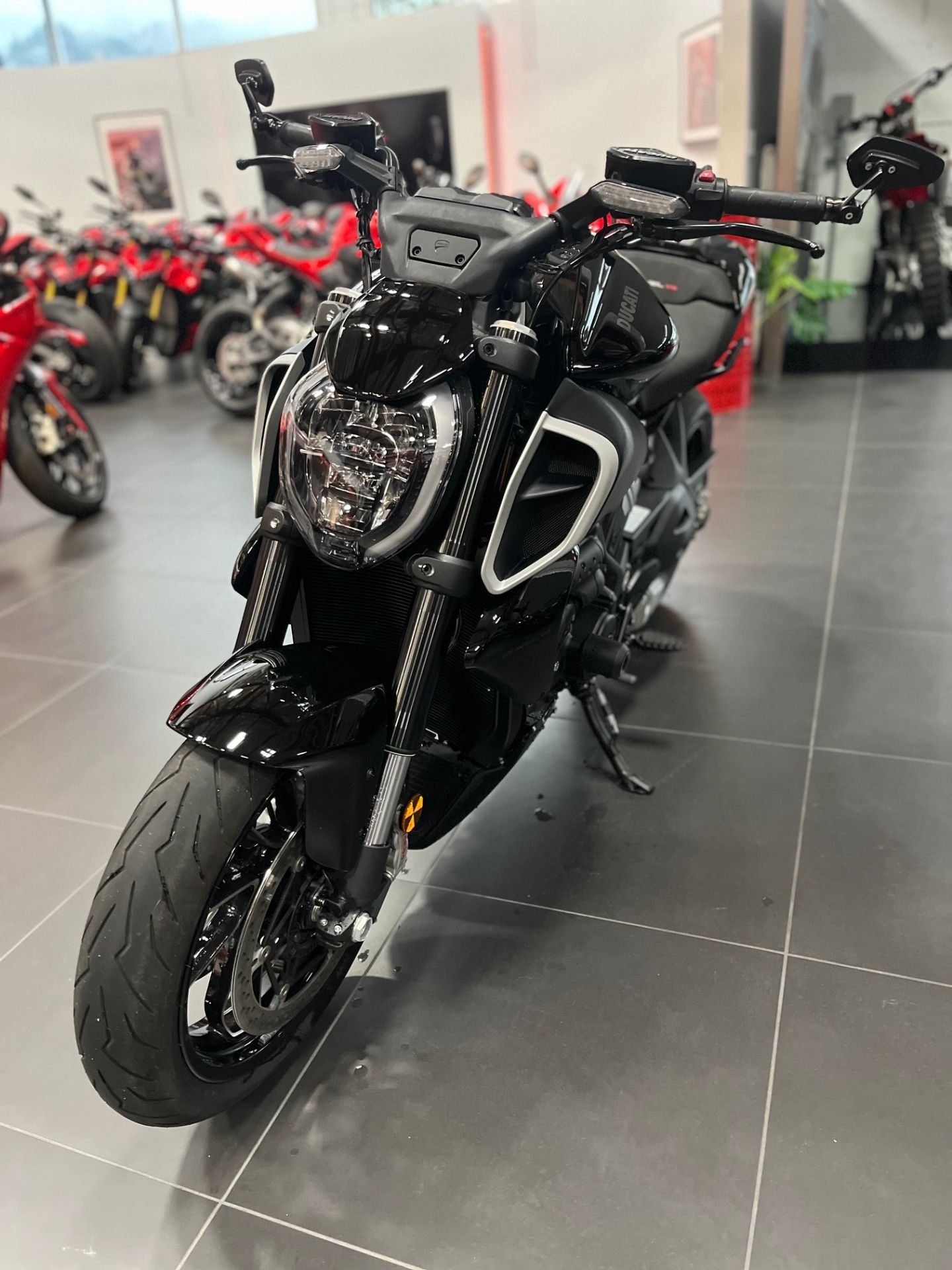 Ducati XDiavel S 2024 Luxury Power Cruiser Thumbnail 9