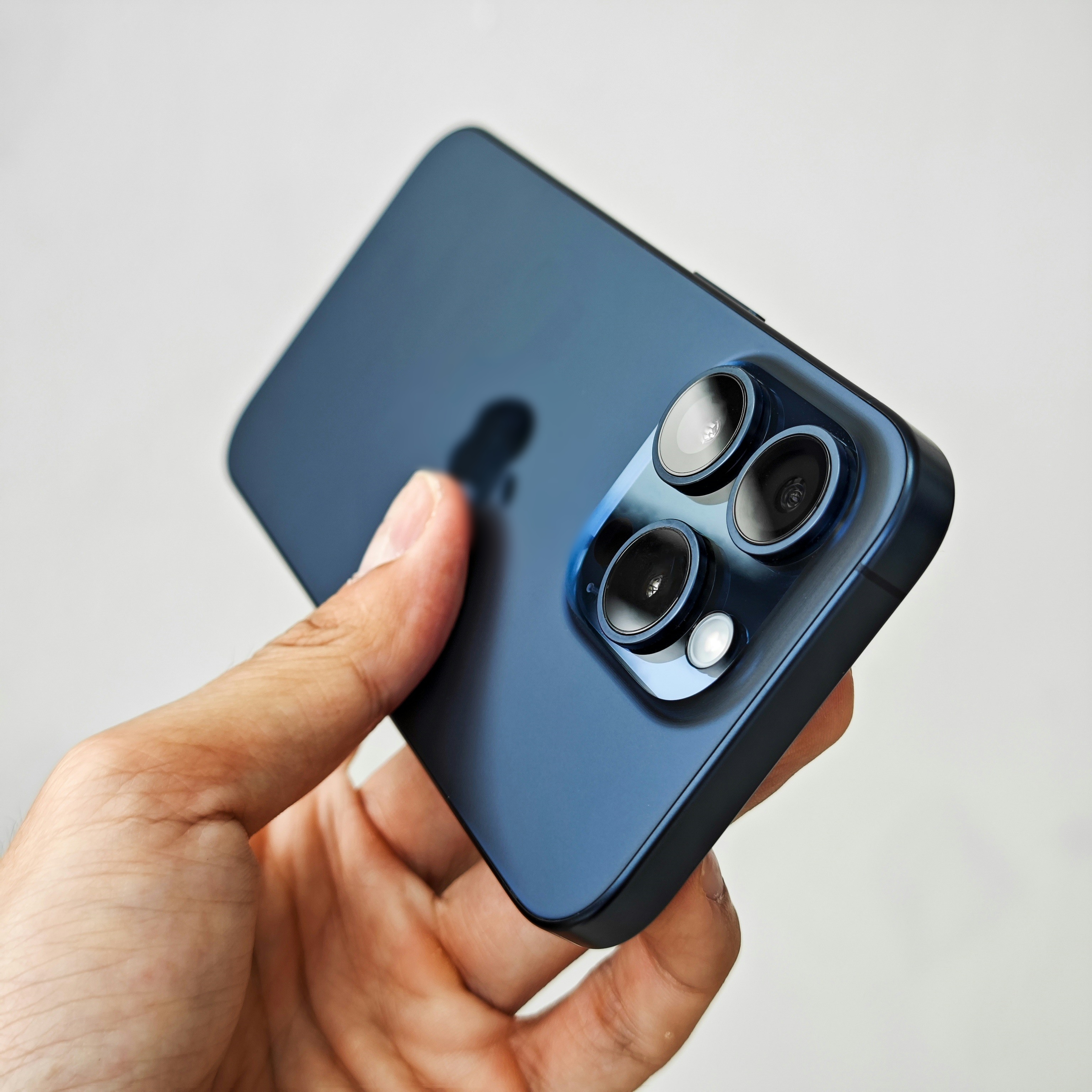 Unlocked Used for for 15/IPlus/IPro/IPromax US Version 6.7inch 8GB RAM 48MP Camera Original 128g/1tb A+ Quality — image 3