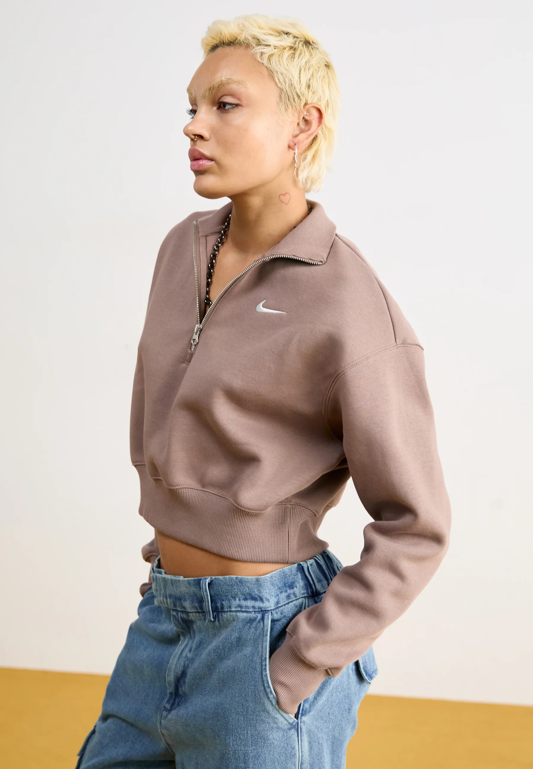 Nike Sportswear Sweatshirt - mink brown/sail Tapered Long Sleeves 80% cotton, 20% polyester — image 3