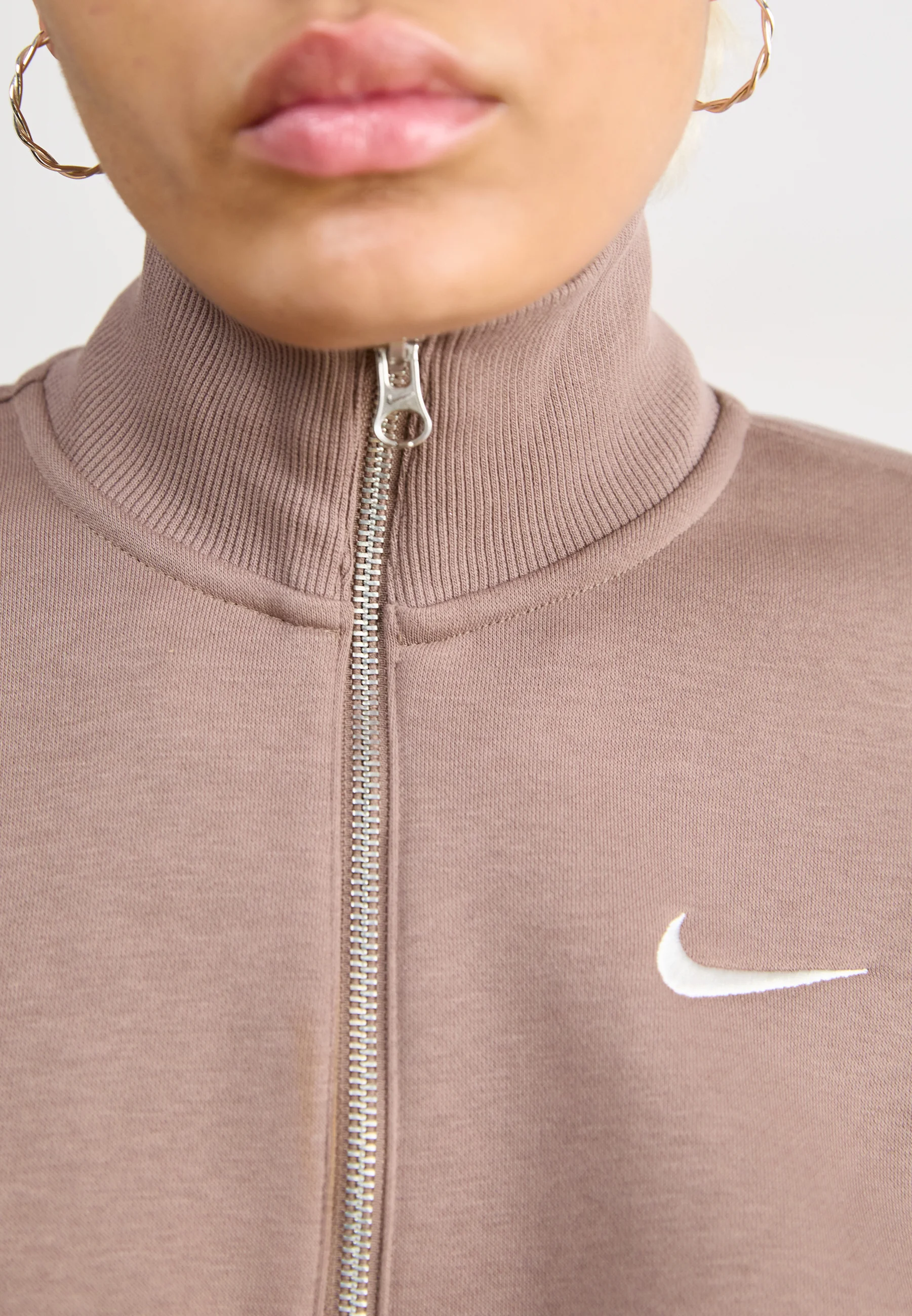Nike Sportswear Sweatshirt - mink brown/sail Tapered Long Sleeves 80% cotton, 20% polyester — image 4