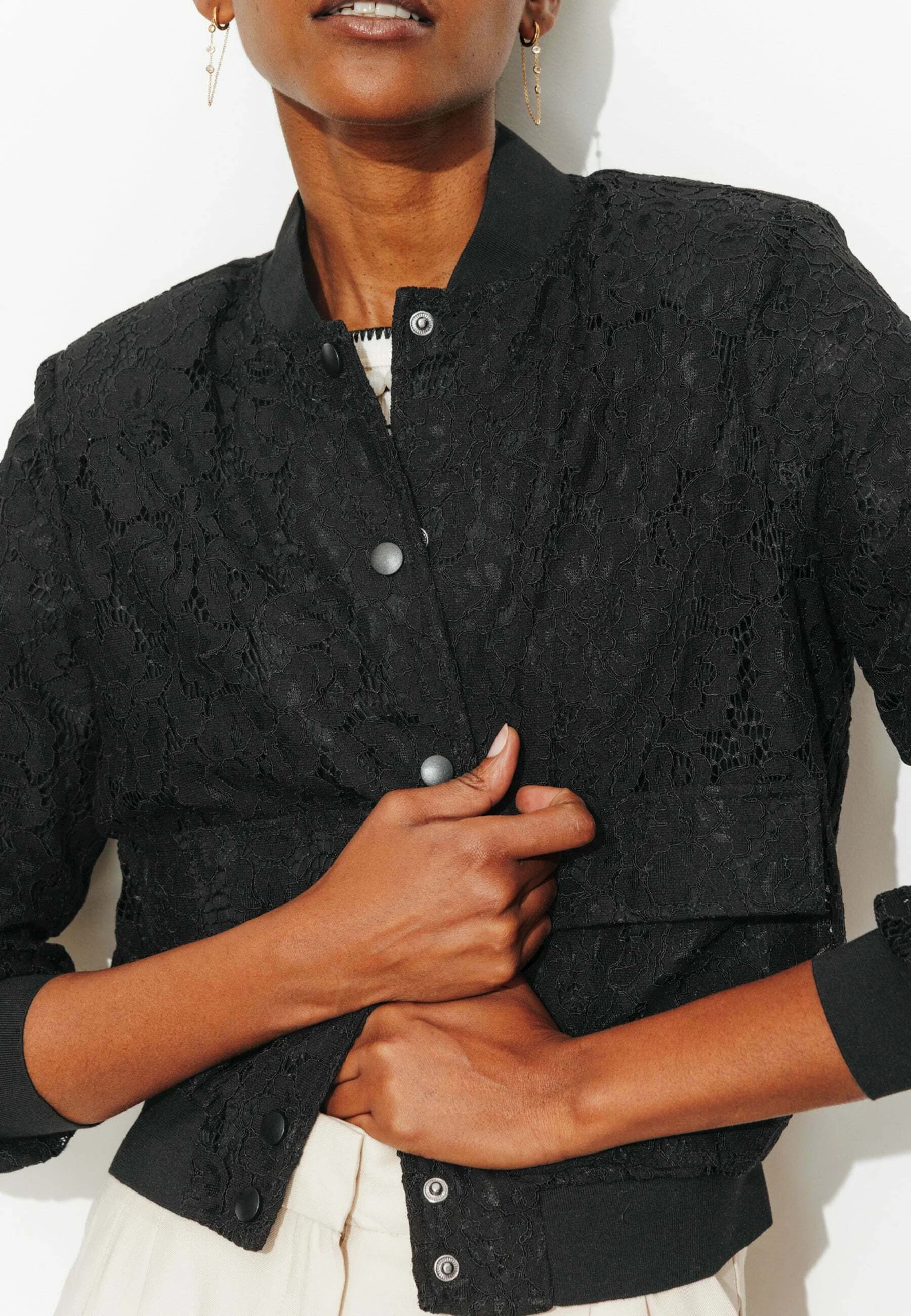 BLOUSON BOMBER EN DENTELLE - Bomber Jacket - marron — image 4